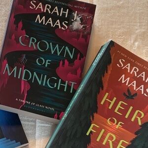 SALE!! Sarah J. Maas 2 book- Throne of Glass Series